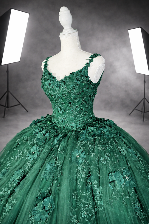 Emerald Enchantment – Luxury Green Quinceañera Dress Rental